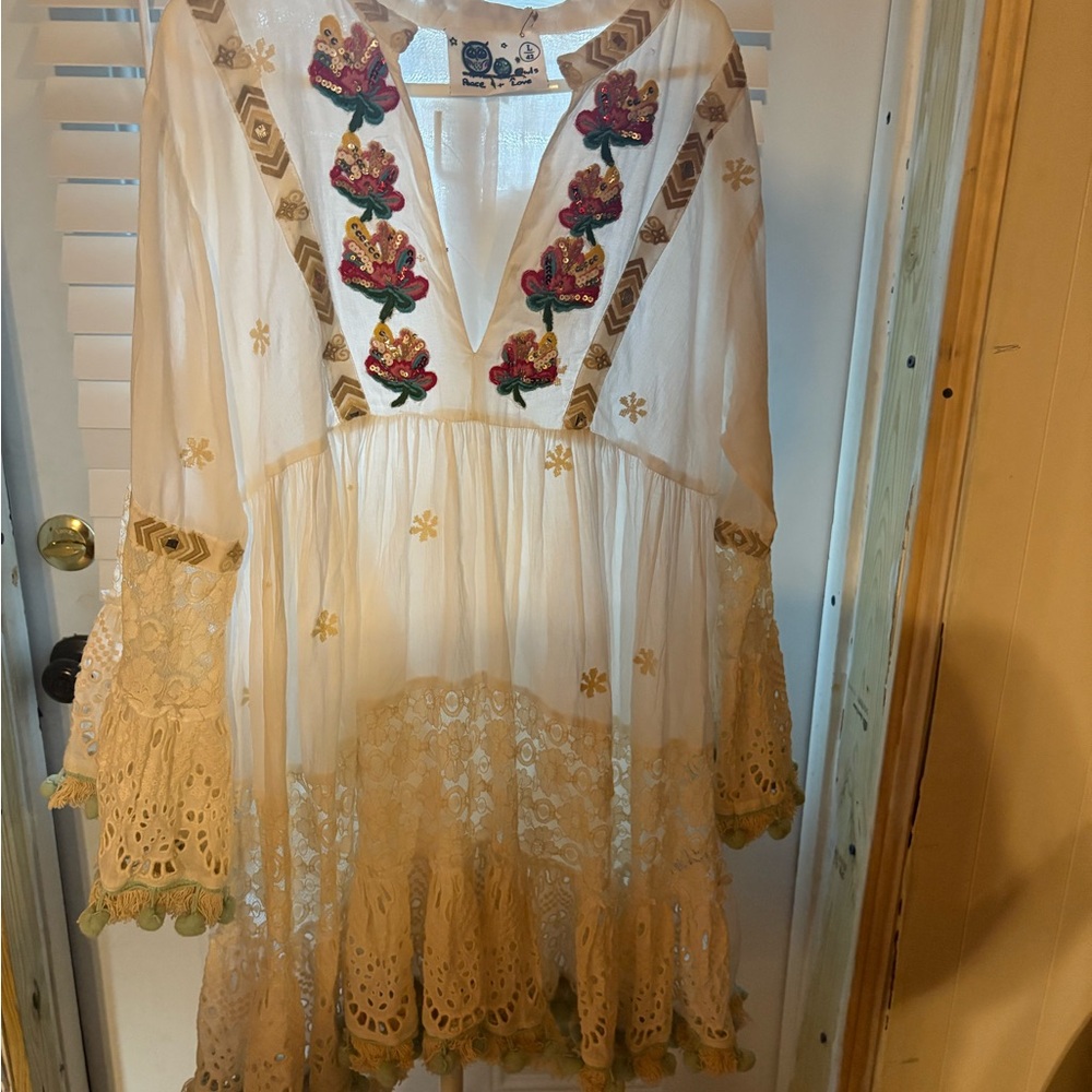 Embroidered Boho Tunic Dress with Lace Trim